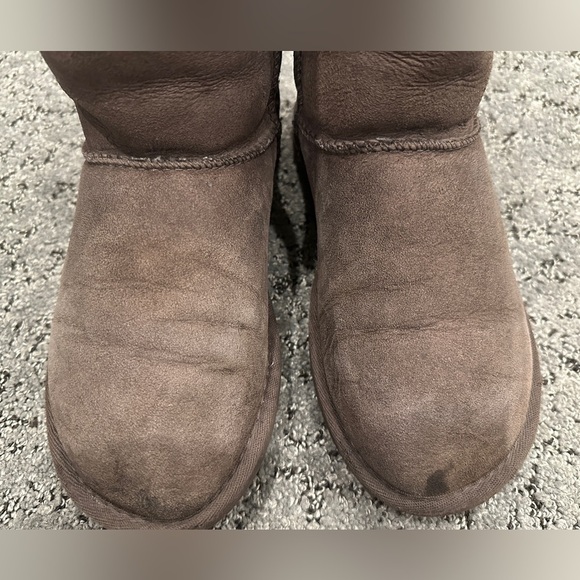 Uggs classic short dark brown| size 5 - Picture 4 of 9